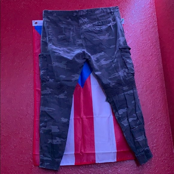 Camo joggers - Picture 2 of 2